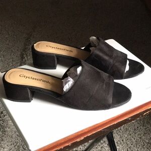 Cityclassified Women's Black Slide Sandals